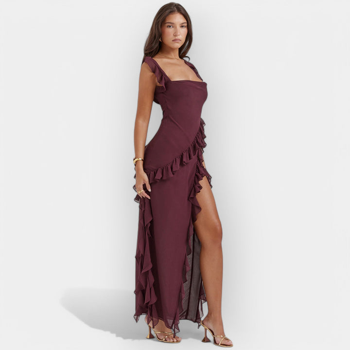 Рокля с Разкроен Дол и Регулируеми Волани