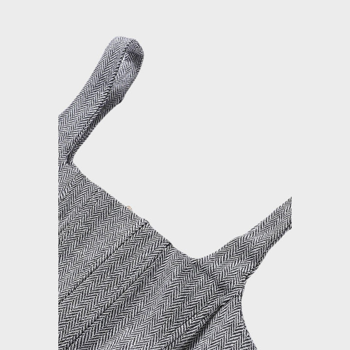 Каролина – Мощен Триделен Костюм