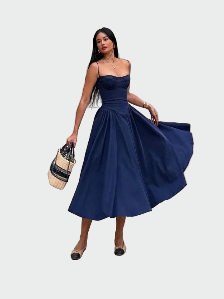 Макси рокля от сатен с тънки презрамки