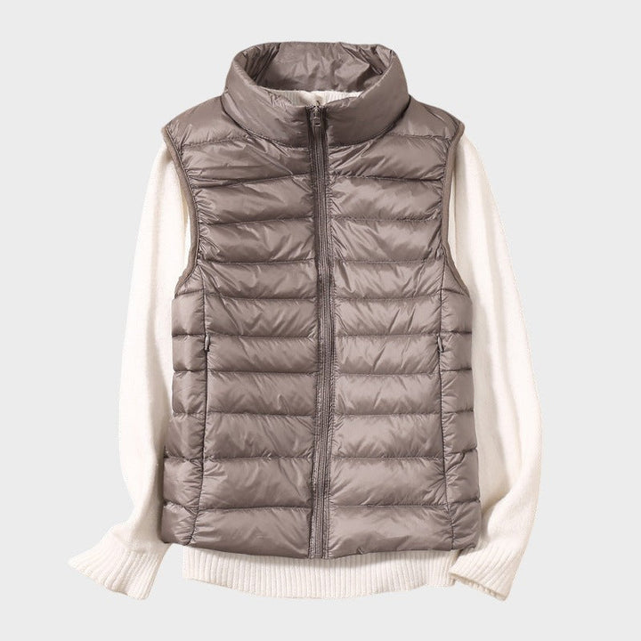 Станка - Лек пухен елек с плетен дизайн