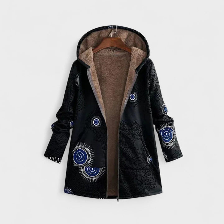 Бояна - Топла и мека якна с качулка