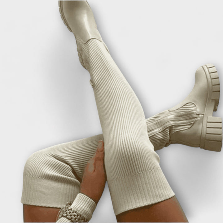 Татяна - Чизми над коляното