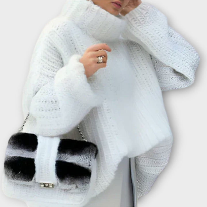 Полина - Мека дамска блуза с дълги ръкави и качулка