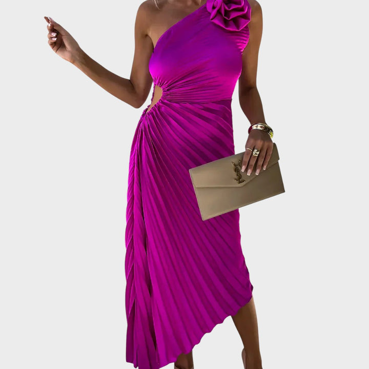 Ника - Елегантна Рокля с Набръчкани Рамена