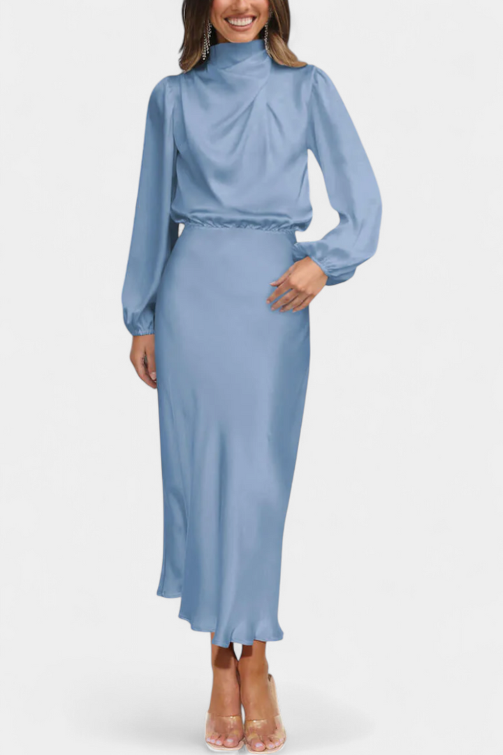 Мария Макси Рокля с Висок Яка и Цветни Детайли