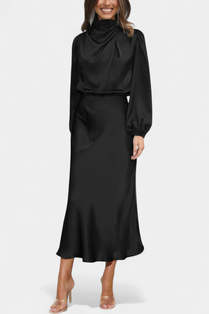 Мария Макси Рокля с Висок Яка и Цветни Детайли