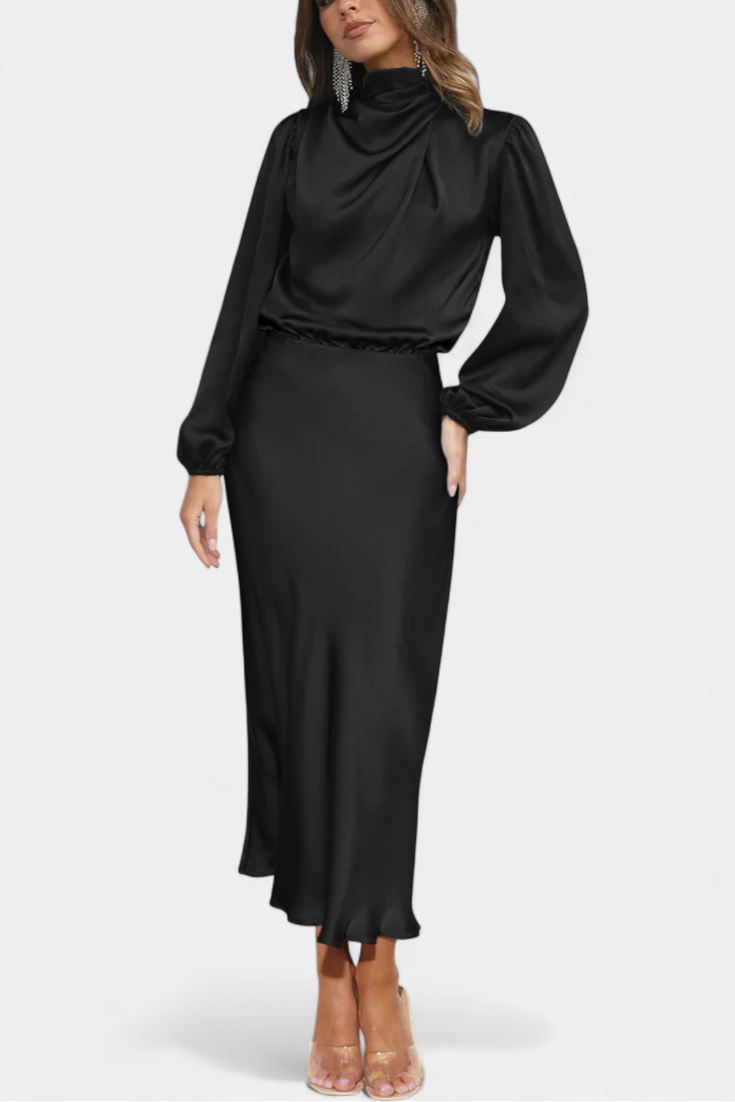 Мария Макси Рокля с Висок Яка и Цветни Детайли