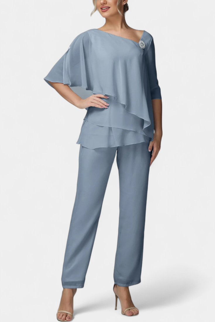 Лана Две Части с Женствена Силуета без Усещане за Напрежение